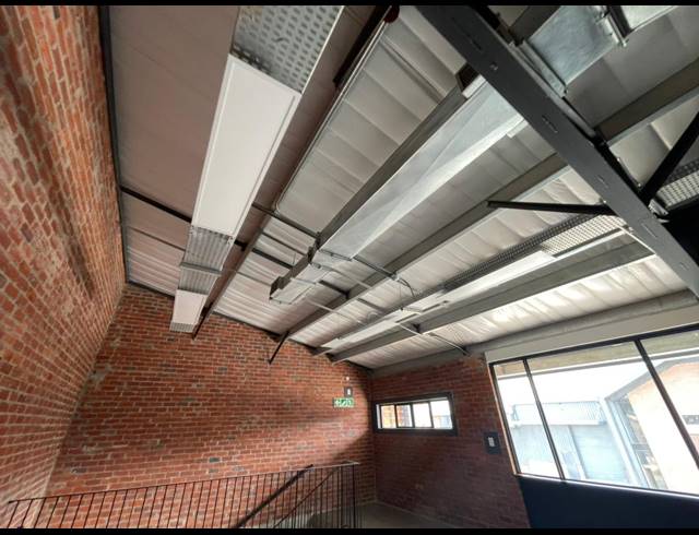 416M² WAREHOUSE TO LET IN RIVERSANDS